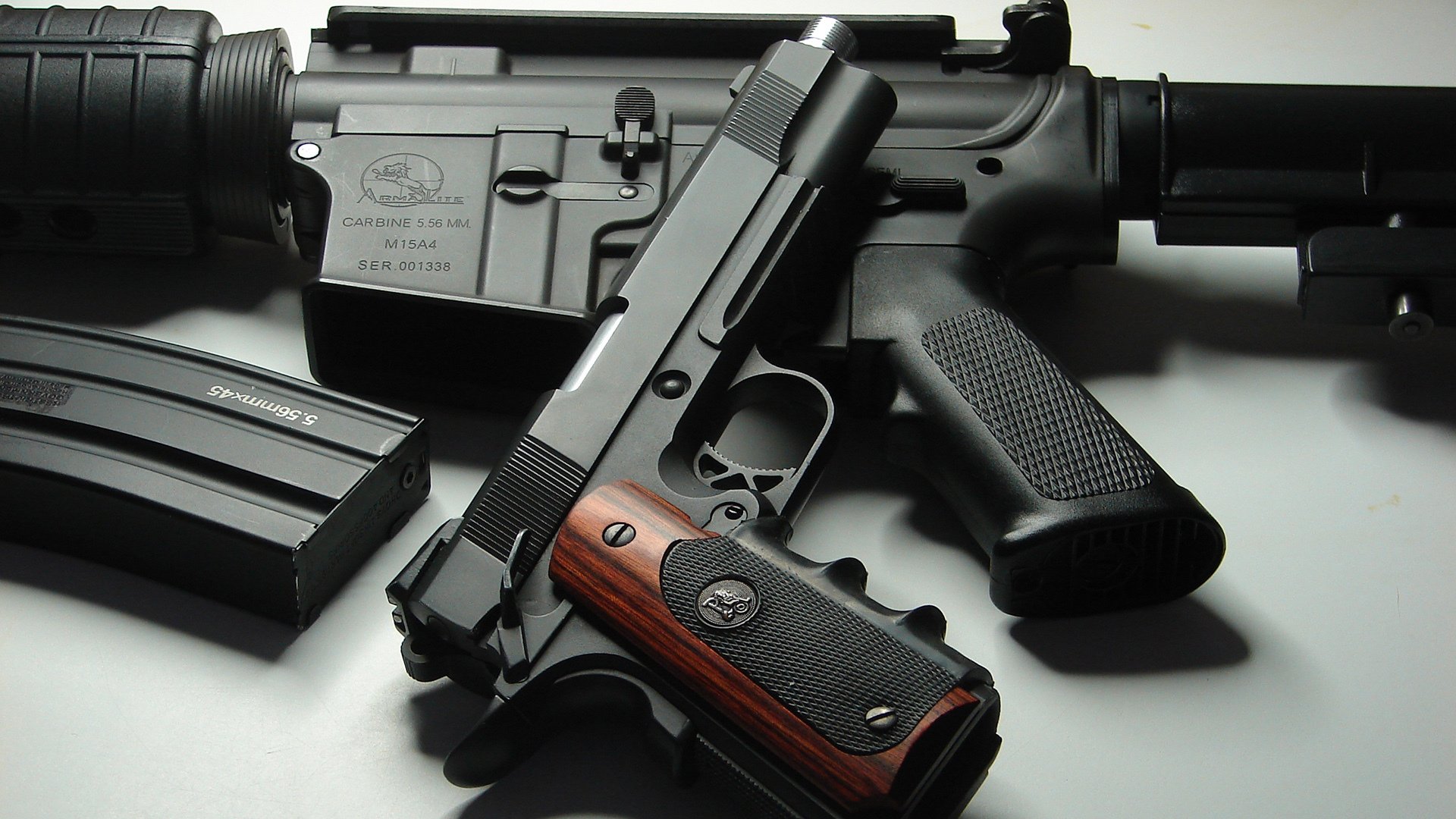 _城市天台:高楼顶部举办的惊险网球比赛_,楼顶网球场效果图