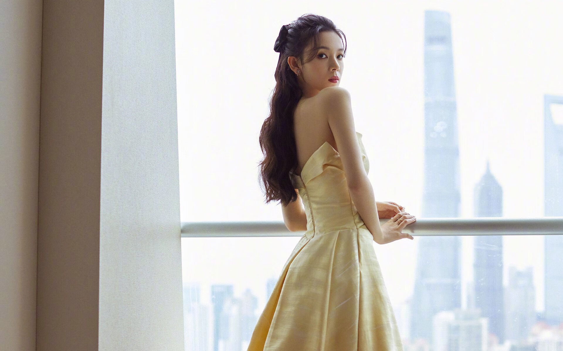 德甲著名教练换帅,战术调整引关注,德甲球员撞教练